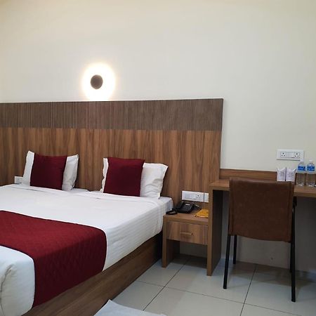 Hotel Deepakam Inn Palakkad Eksteriør bilde