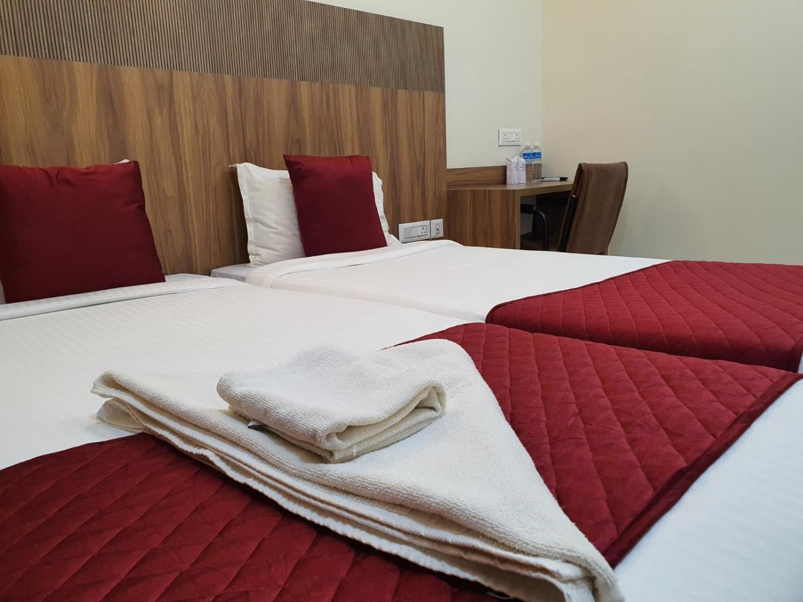 Hotel Deepakam Inn Palakkad Eksteriør bilde